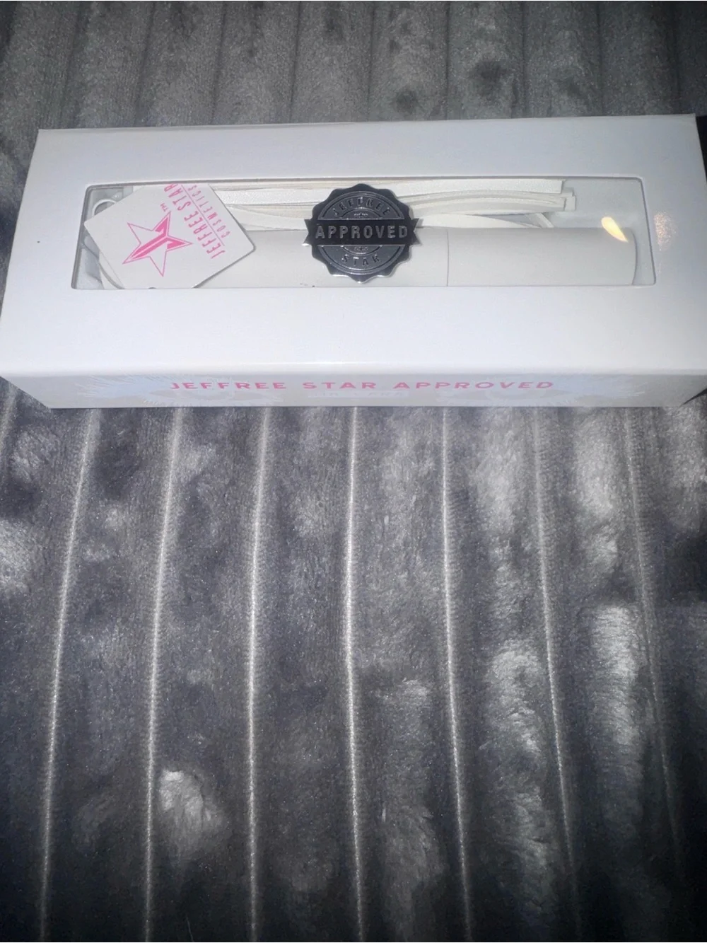 Jeffree Star White mascara